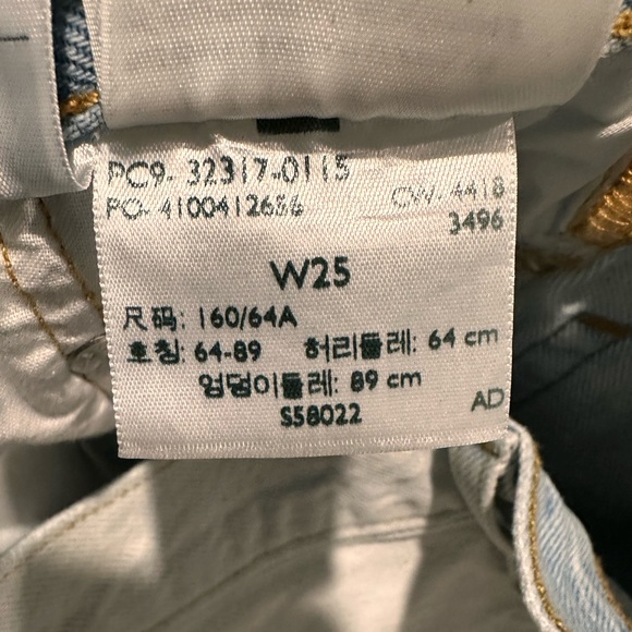 🌸 Levi's Light Wash Denim Shorts - W25 🌸 - Picture 3 of 6